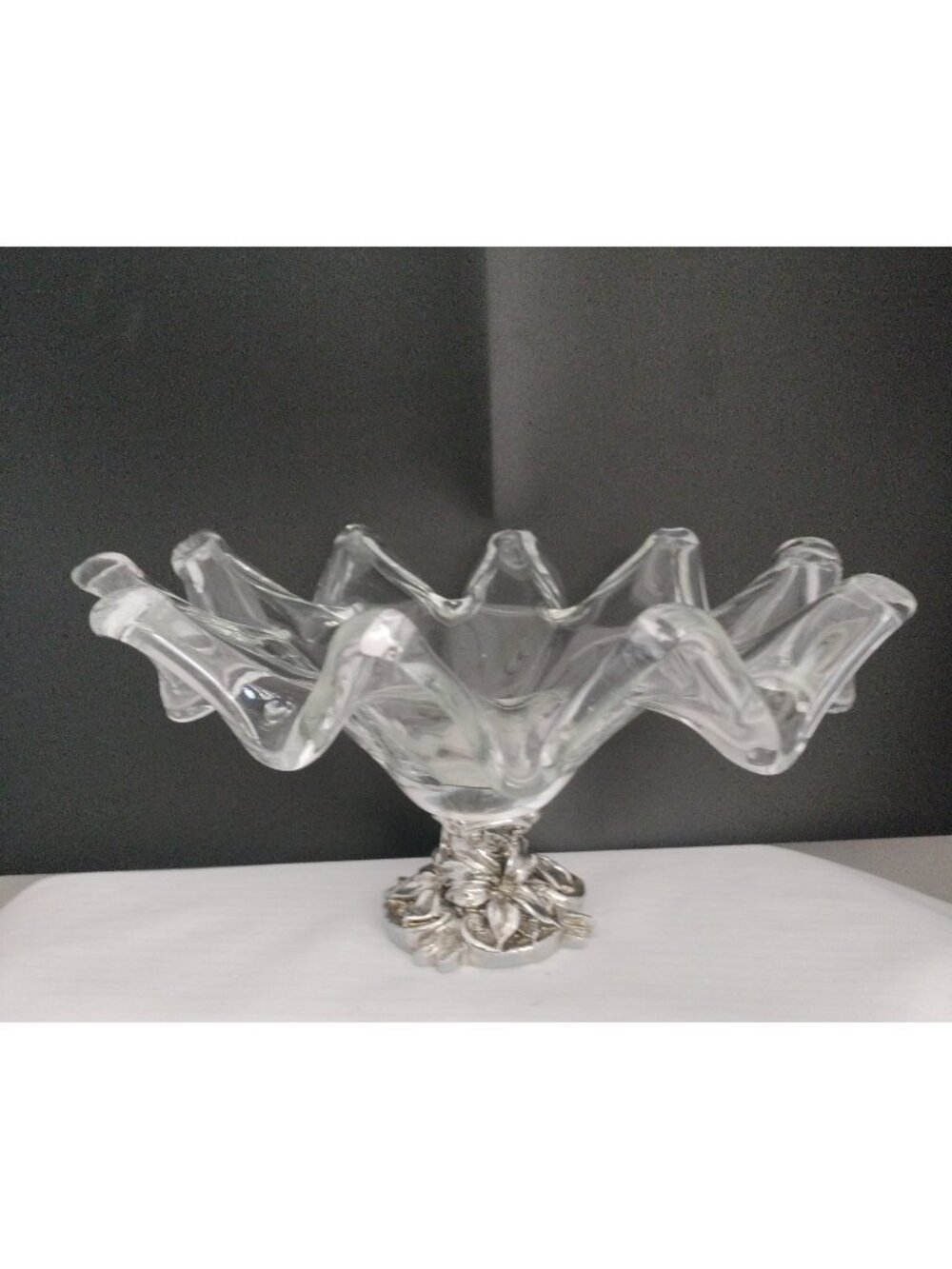 Murano Italian Clear White Crystal Scallop With Silver Floral Pedestal 10"X5.5